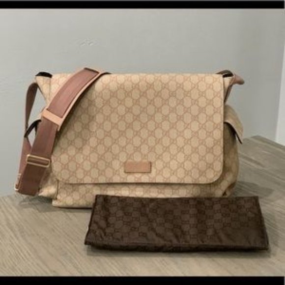 Gucci GG Supreme Printed Changing/Diaper Bag - Picture 2 of 5